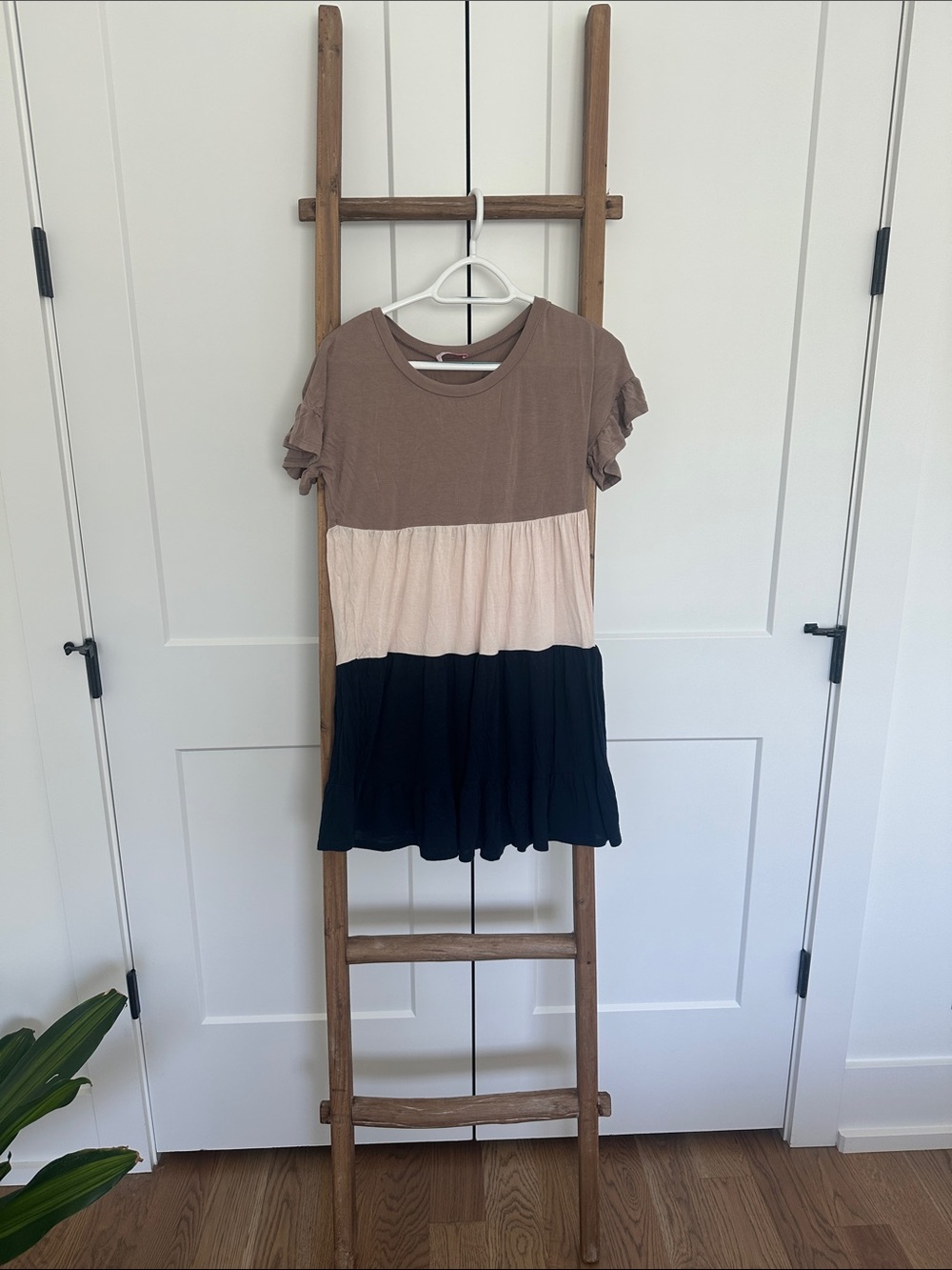 Pink Lily Colorblock Ruffle Sleeve Dress - Taupe, Blush & Black